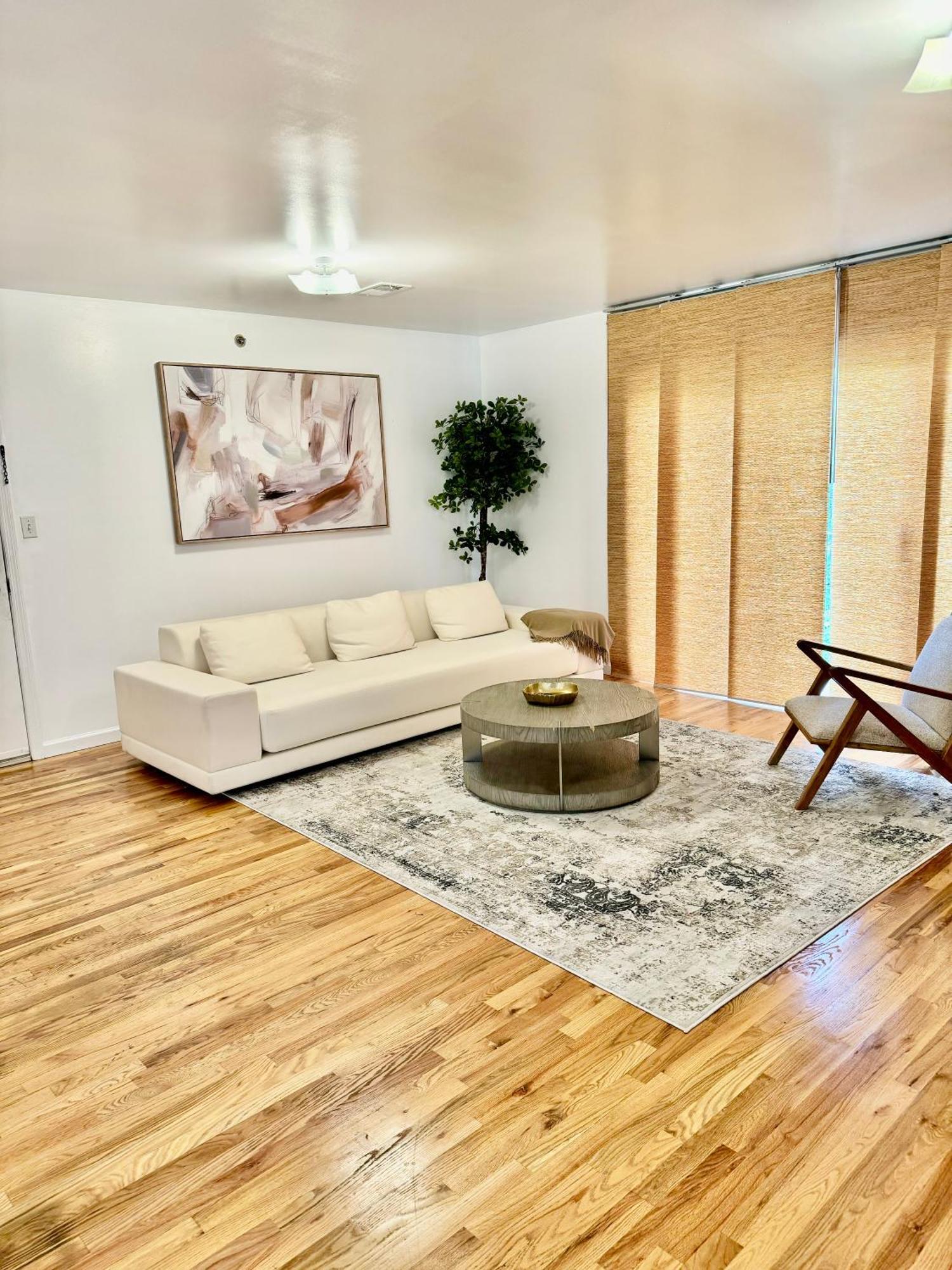 Stylish Evergreen Apartment By Newark Airport Exterior photo